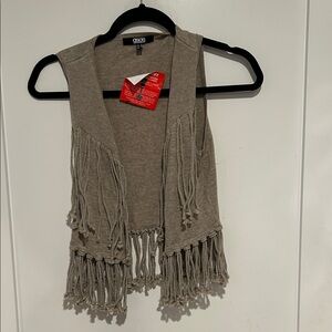 ASOS open-front knit vest fringe detailing along the hem size 4